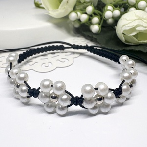 Fonott makramé fehér gyöngy virág mintás , Ékszer, Karkötő, Fonott karkötő, Csomózás, Ékszerkészítés, MESKA