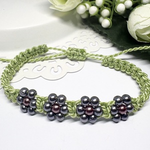 Fonott makramé zöld   gyöngy virág mintás , Ékszer, Karkötő, Fonott karkötő, Csomózás, Ékszerkészítés, MESKA