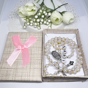    Fehér rózsafüzér díszdobozban keresztelő ajándék, Otthon & Életmód, Vallás, Lánc & Füzér, Ékszerkészítés, Gyöngyfűzés, gyöngyhímzés, MESKA