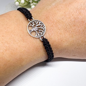 Kézzel Készített Életfa Makramé Karkötő - ékszer - karkötő - fonott karkötő - Meska.hu