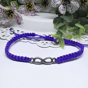 Ékszerek-Karkötők Lila makramé karkötő ezüstszinű végtelen jellel-állitható méret - Meska.hu