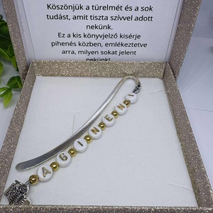 Személyre szóló Könyvjelző Díszbozban-Megható Ajándék Ági néninek/ Pedagogusoknak  - könyv & zene - könyvjelző - Meska.hu