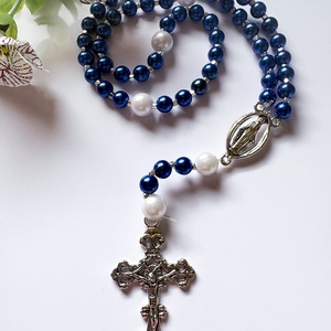 Selyemfényű Tekla Gyöngy Rózsafüzér � Antik Ezüst Díszekkel (Öttizedes) - ékszer - nyaklánc - monogram & névnyaklánc - Meska.hu