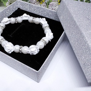 Rózsás karkötő  � személyre szabható névvel - ékszer - karkötő - bogyós karkötő - Meska.hu