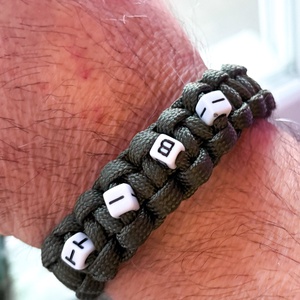 Paracord neves karkötő  - ékszer - karkötő - széles karkötő - Meska.hu