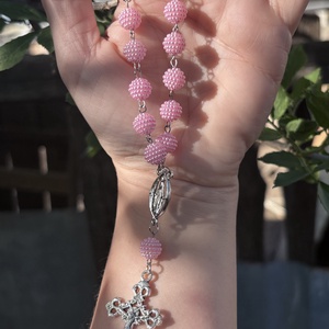 autós rózsafüzér / Tizedfeszület visszapillantó tükörre � Több színben, Otthon & Életmód, Autó, Visszapillantó dísz, Ékszerkészítés, Gyöngyfűzés, gyöngyhímzés, MESKA