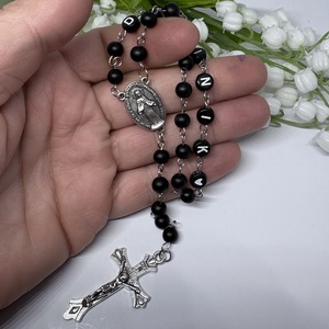  Egyedi gyöngyös rózsafüzér � személyre szabható névvel ???? - ékszer - nyaklánc - monogram & névnyaklánc - Meska.hu