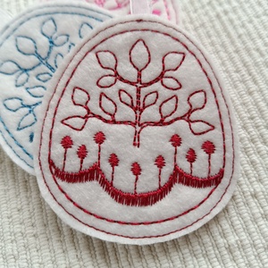 Hímzett húsvéti tojások - otthon & életmód - dekoráció - fali és függő dekoráció - függődísz - Meska.hu