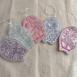 Hímzett húsvéti tojások 3db - otthon & életmód - dekoráció - fali és függő dekoráció - függődísz - Meska.hu