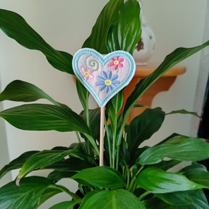 Hímzett szívek - otthon & életmód - dekoráció - fali és függő dekoráció - falra akasztható dekor - Meska.hu