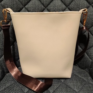 Bézs cicás női válltáska, crossbody, kistáska válltáska - táska & tok - kézitáska & válltáska - vállon átvethető táska - Meska.hu
