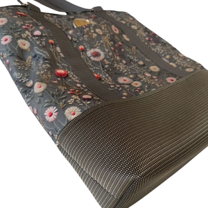 Laptoptartós válltáska szürke virágokkal - táska & tok - laptoptáska, laptop hátizsák - Meska.hu