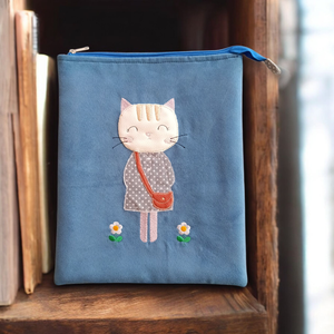 Hímzett cicalányos könyvtok/tablettok, Táska & Tok, Ebook & Tablet tok, Varrás, Hímzés, MESKA