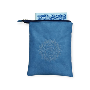 Hímzett monogrammos könyvtok/tablettok, Könyv & Zene, Könyvtok, Varrás, Hímzés, MESKA