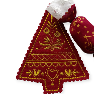 Átadásra kész hímzett karácsonyi ajándékcsomag  - karácsony - karácsonyi lakásdekoráció - karácsonyfadíszek - Meska.hu