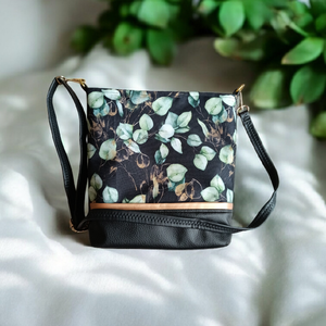 Női válltáska, crossbody/ kistáska - táska & tok - kézitáska & válltáska - vállon átvethető táska - Meska.hu