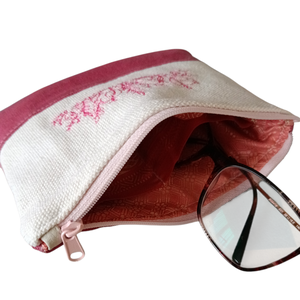 Nosztalgikus hímzett neszeszer, cipzáras tok - táska & tok - neszesszer - Meska.hu