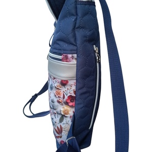 Kék-ezüst virágos vízhatlan rolltop női hátitáska - táska & tok - hátizsák - roll top hátizsák - Meska.hu