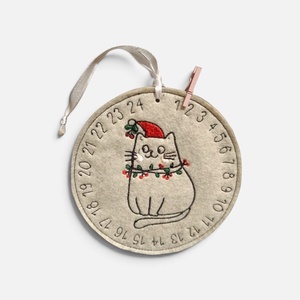 Mini cicás hímzett adventi naptár  - Meska.hu