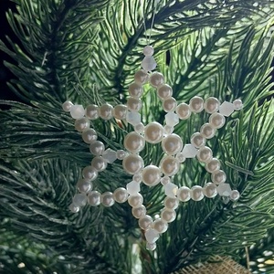 Karácsonyi gyöngy csillag 5 - karácsony - karácsonyi lakásdekoráció - karácsonyfadíszek - Meska.hu