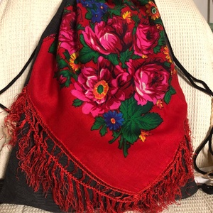 Virágos, rojtos hátizsák -  - Meska.hu