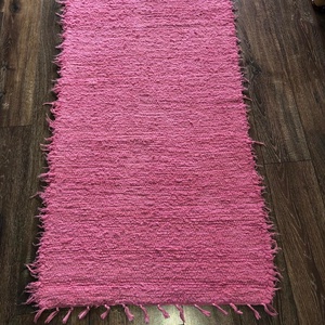Pink szőrös, vastag szőnyeg - otthon & lakás - lakástextil - szőnyeg - szövött szőnyeg - Meska.hu