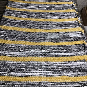 Szürke-sárga szőnyeg - Meska.hu