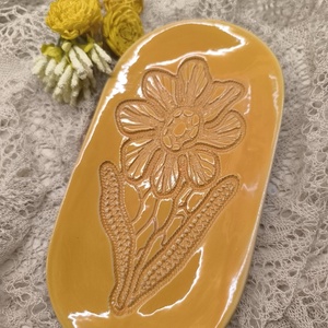 Ovális kínálótál csipke virágos - művészet - szobor - kerámia - Meska.hu