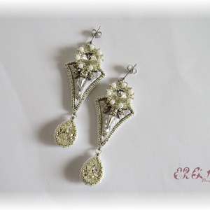 Ezüst-fehér gyöngyhímzett Swarovski fülbevaló - esküvő - ékszer - fülbevaló - Meska.hu