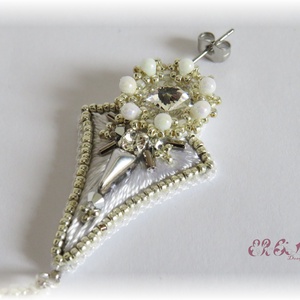 Ezüst-fehér gyöngyhímzett Swarovski fülbevaló - esküvő - ékszer - fülbevaló - Meska.hu