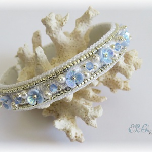 Valami kék, kék virágos Swarovski karkötő menyasszonyoknak, Esküvő, Ékszer, Karkötő & Csuklódísz, Gyöngyfűzés, gyöngyhímzés, MESKA