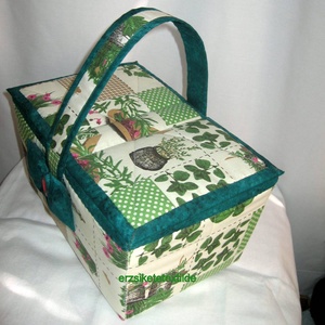 Kézimunka-  vagy  varróeszköztartó kosár  fűszer növényekkel dísztített anyagból (Varrókosár) - otthon & életmód - lakástextil - varrókellék - Meska.hu