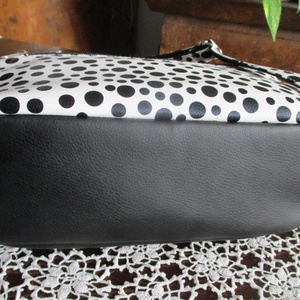 Oldaltáska----Műbőr-- - táska & tok - kézitáska & válltáska - vállon átvethető táska - Meska.hu