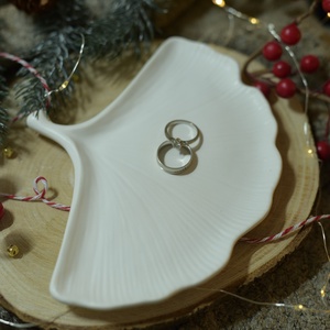 Ginkgo biloba levél - Ékszertartó kerámiadísz - Meska.hu