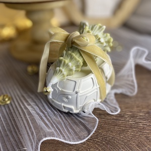 Holiday Camper Candle - Szójaviasz gyertya, Otthon & Életmód, Gyertya, illat, aroma, Gyertya, Gyertya-, mécseskészítés, Kerámia, Ez a bájos, vintage stílusú kis „karácsonyi járgány” nemcsak egy gyertya, hanem egy ünnepi történet..., MESKA