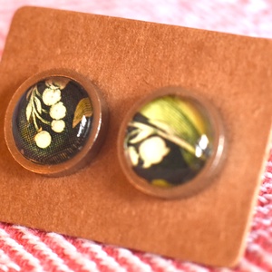 Gyöngyvirág bélyeg fülbevaló - ékszer - fülbevaló - pötty fülbevaló - Meska.hu