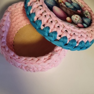 Horgolt húsvéti tároló  - ünnepi díszek, dekorációk - húsvéti díszek és dekorációk - húsvéti kosár - Meska.hu