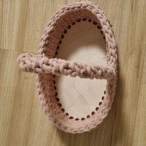 Horgolt húsvéti kosár ovális alapra tojásgyűjtéshez, Ünnepi díszek, dekorációk, Húsvéti díszek és dekorációk, Húsvéti tojástartó, , MESKA