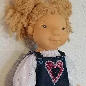Szofi, nemezelt arcú, waldorf típusú baba - Meska.hu