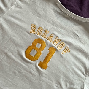 Póló hímzés rendelésre - ruha & divat - női ruha - póló, felső - Meska.hu