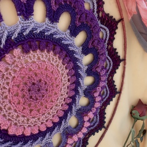 Magenta Mandala 3D-horgolás - otthon & életmód - dekoráció - fali és függő dekoráció - falra akasztható dekor - Meska.hu