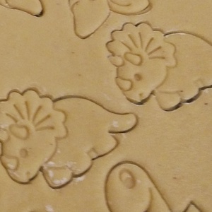 Dínó, dínós, triceratopsz keksz, süti. sütemény kiszúró forma - otthon & életmód - konyhafelszerelés, tálalás - Meska.hu