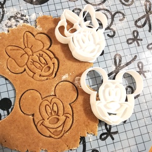 Minnie és Mickey egeres kekszkiszúró, mézeskalácsforma, Otthon & Életmód, Konyhafelszerelés, tálalás, Sütés, főzés, Sütikiszúró, Mézeskalácssütés, Mindenmás, MESKA