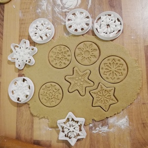 Hópihés keksz, sütemény, mézeskalács kiszúró forma szett, Otthon & Életmód, Konyhafelszerelés, tálalás, Sütés, főzés, Sütikiszúró, Mézeskalácssütés, Mindenmás, MESKA