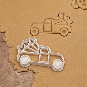 Répás autó- Húsvéti sütemény kiszúró forma - otthon & életmód - konyhafelszerelés, tálalás - sütés, főzés - sütikiszúró - Meska.hu