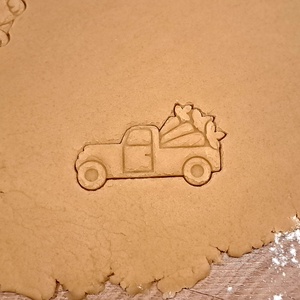 Répás autó- Húsvéti sütemény kiszúró forma - otthon & életmód - konyhafelszerelés, tálalás - sütés, főzés - sütikiszúró - Meska.hu