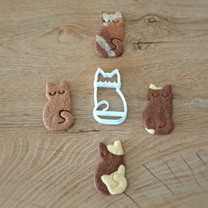 Ülő cica kekszkiszúró - otthon & életmód - konyhafelszerelés, tálalás - sütés, főzés - sütikiszúró - Meska.hu