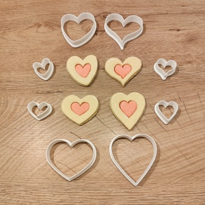 Szívecskés keksz-, mézeskalács-, süti kiszúró szett  - otthon & életmód - konyhafelszerelés, tálalás - sütés, főzés - sütikiszúró - Meska.hu