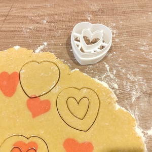 Szíves linzer-, keksz-, süti kiszúró forma  - otthon & életmód - konyhafelszerelés, tálalás - sütés, főzés - sütikiszúró - Meska.hu