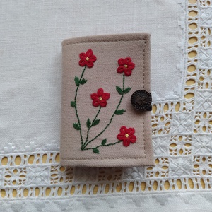 Tűkönyv piros virágokkal, Otthon & Életmód, Lakástextil, Varrókellék, Hímzés, Varrás, MESKA